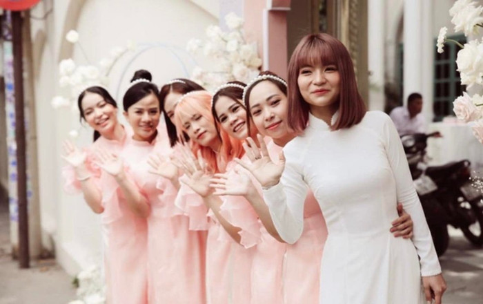 Lộ diện nhan sắc bà xã Mạc Văn Khoa trước 'giờ G', nhưng visual dàn bê tráp mới là 'spotlight' Ảnh 2