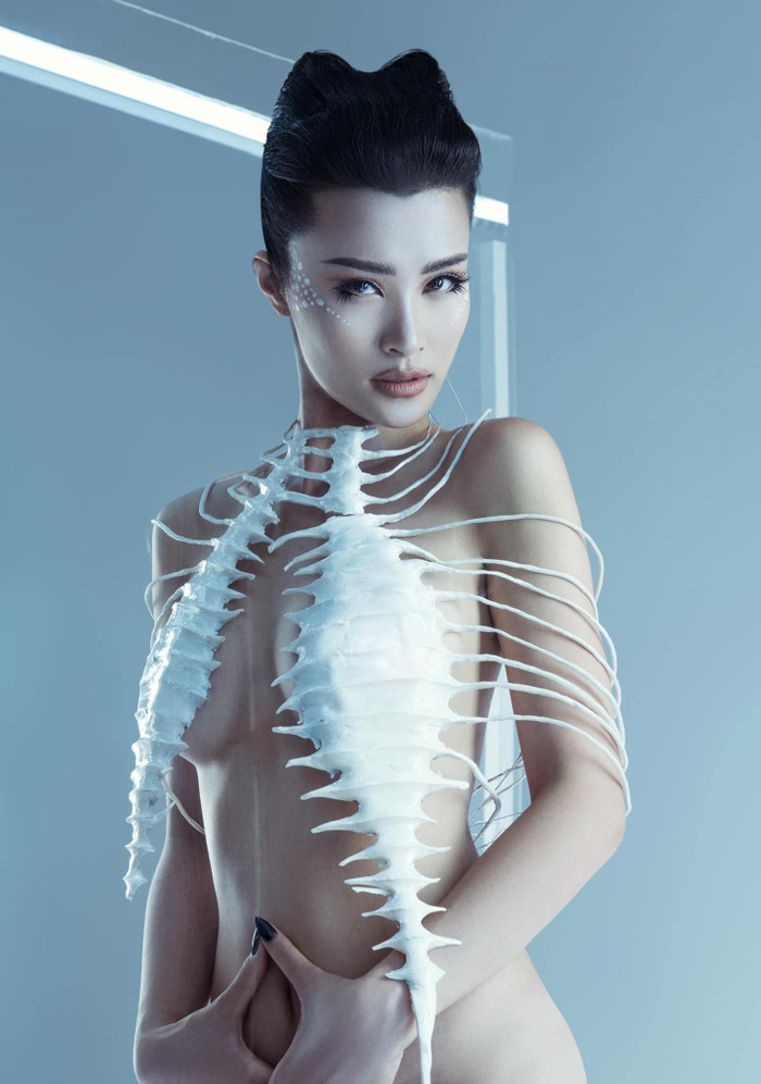 Hàng loạt cư dân mạng thể hiện sự không ủng hộ và thất vọng trước việc làm này của Đông Nhi
