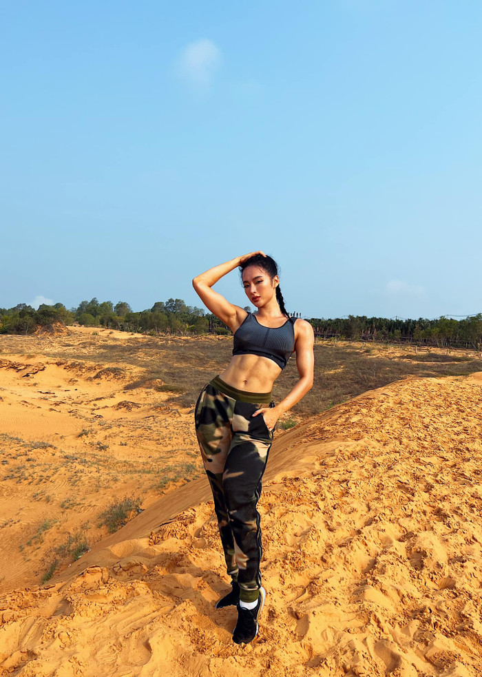 Angela Phương Trinh nhiều lần khiến cõi mạng 'phát sốt' với hình dáng vạm vỡ cùng gương mặt xinh đẹp.