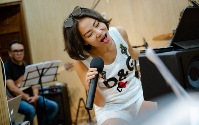 Thu Minh hội ngộ 'tri kỷ', thốt lên điều khiến fan nghẹn ngào: 'Tôi nhớ khán giả của tôi rất nhiều' Ảnh 2