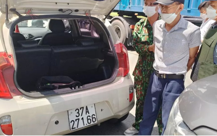 Công an chặn bắt chiếc ô tô chở 5kg ma túy Ảnh 2