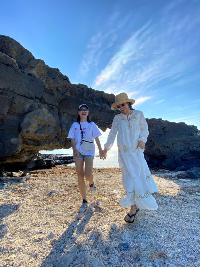 Cô luôn truyền năng lượng tích cực cho những người xung quanh.