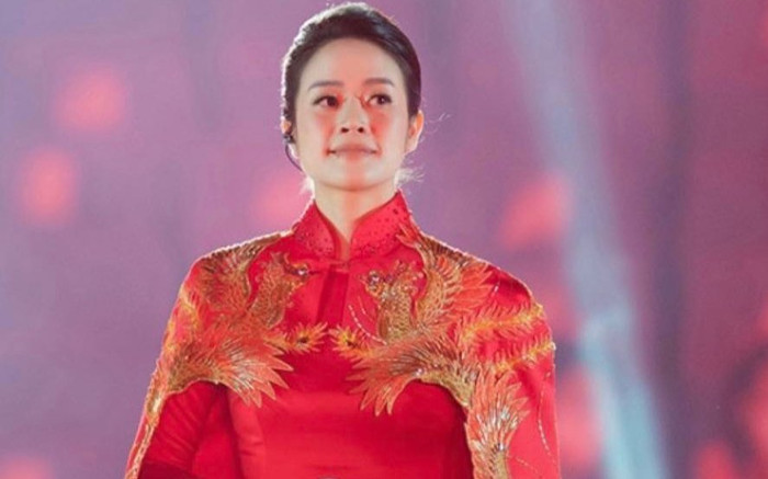 MC Phí Linh - người cầm trịch trong Lễ khai mạc SEA Games 31 nhận 'cơn mưa lời khen' từ khán giả Ảnh 2
