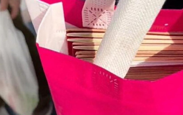 Đem 20 quyển sổ đỏ đi nhờ tuyển vợ cho con trai, người cha già nêu lý do bất ngờ Ảnh 2