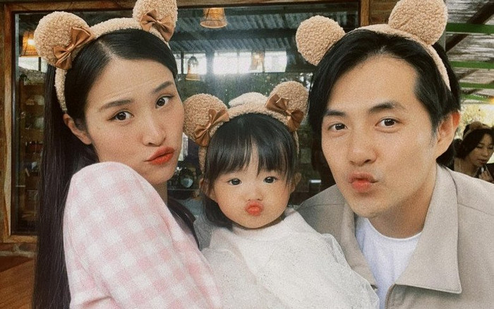 Trợ lý Đông Nhi lên tiếng việc dùng bé Winnie để 'tẩy trắng', tiết lộ nữ ca sĩ chịu áp lực từ gia đình Ảnh 2