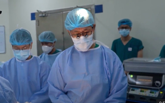 4 tạng từ nam sinh 19 tuổi chết não hiến tặng đã cứu 4 người, bác sĩ nghẹn ngào nói lời tiễn biệt Ảnh 2