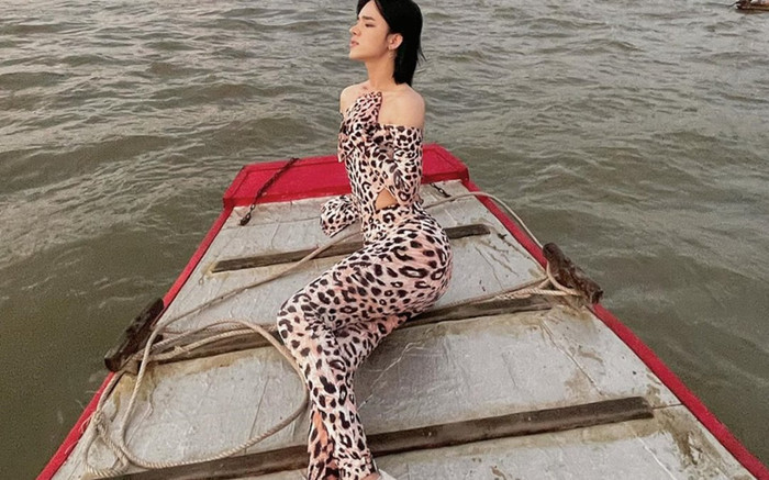 Trần Đức Bo nói về bộ đồ 'da beo' ở Cần Thơ': Mất 58 phút mới đủ can đảm bước ra, bà con ai cũng thích Ảnh 2