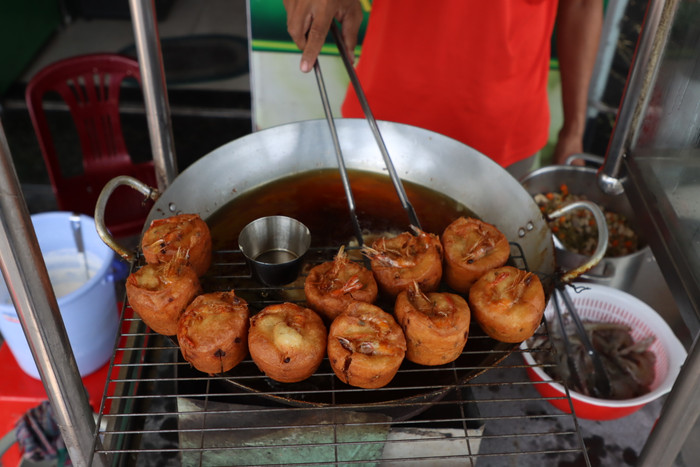 Thầy giáo miền Tây lên Sài Gòn làm bảo vệ, nuôi đam mê với loại bánh độc đáo Ảnh 4