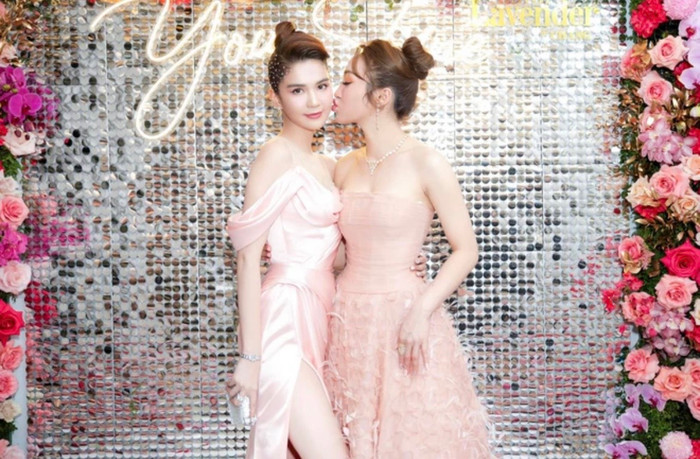 Làn da trắng sứ 'một chín một mười' giữa Thùy Chang và Ngọc Trinh.
