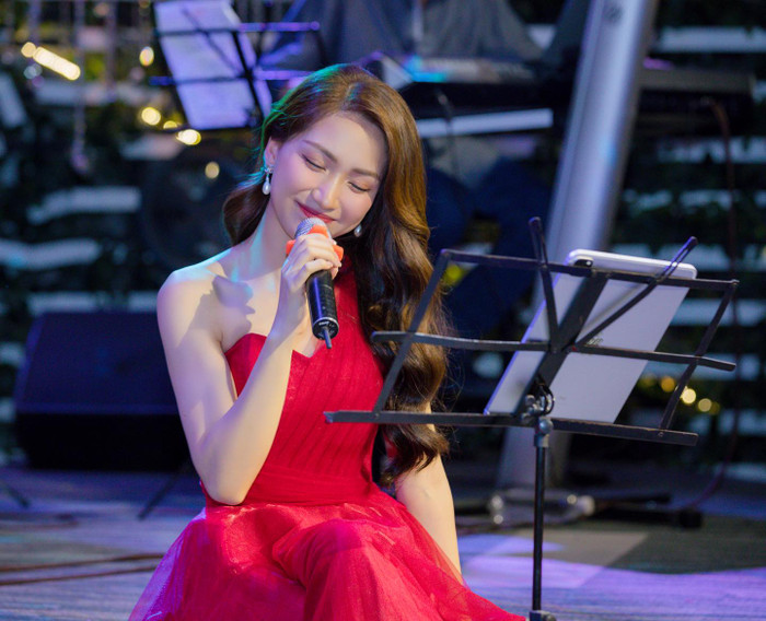 Hòa Minzy giả giọng Lương Bích Hữu ra sao mà ai cũng 'choáng'? Ảnh 3