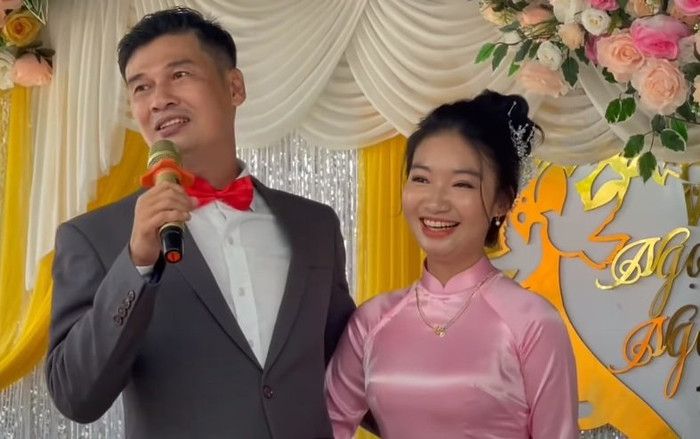 Tiết Cương thừa nhận may mắn khi lấy vợ ở tuổi 49, hé lộ vợ hotgirl là 'fan cứng' suốt 20 năm Ảnh 2