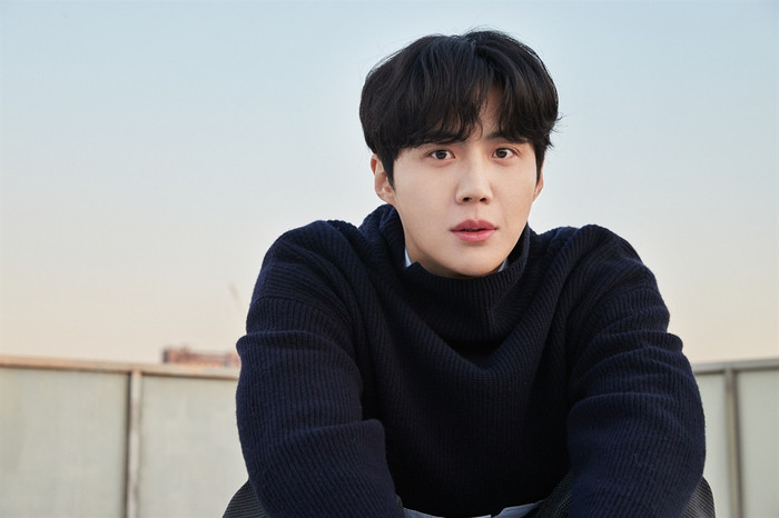 Những nam thần Hàn Quốc có gương mặt 'cún con': Jung Hae In, Kim Seon Ho đã phải cực phẩm nhất? Ảnh 14