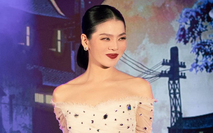 Từng đăng đàn khẳng định giọng hát, Lệ Quyên lại bị lan truyền clip hát live 'oét giọng' Ảnh 2