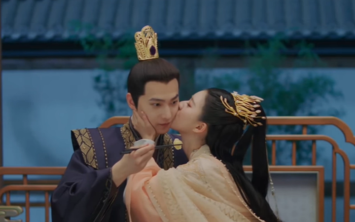 Thả Thí Thiên Hạ: Triệu Lộ Tư lo hôn Dương Dương đến trôi son, biểu cảm của phía trai gây sốt Ảnh 6