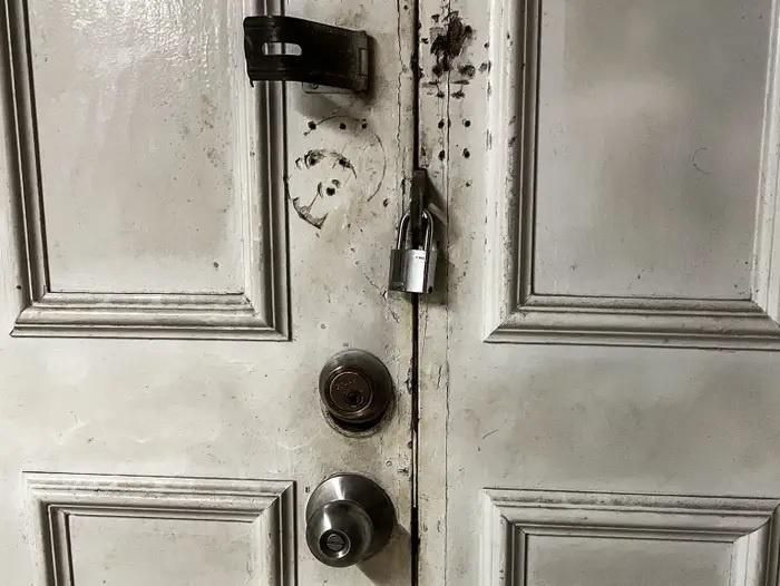 Nội thất của khách sạn khá cũ kỹ