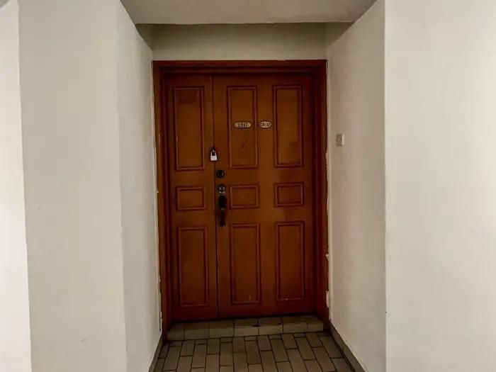 Nhìn chung thì khách sạn đã xuống cấp trầm trọng.