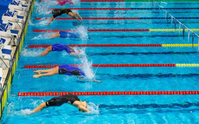 Đại học nhận về nhiều tranh cãi vì cho học sinh thi bơi trực tuyến để tốt nghiệp Ảnh 2