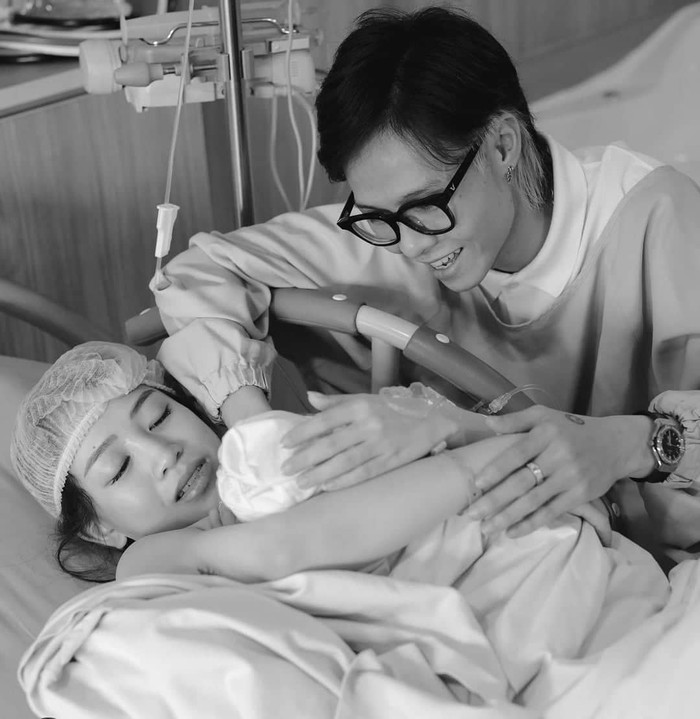 Tâm Nguyễn chuẩn người chồng tâm lý khi lưu trọn từng khoảnh khắc vượt cạn của vợ.