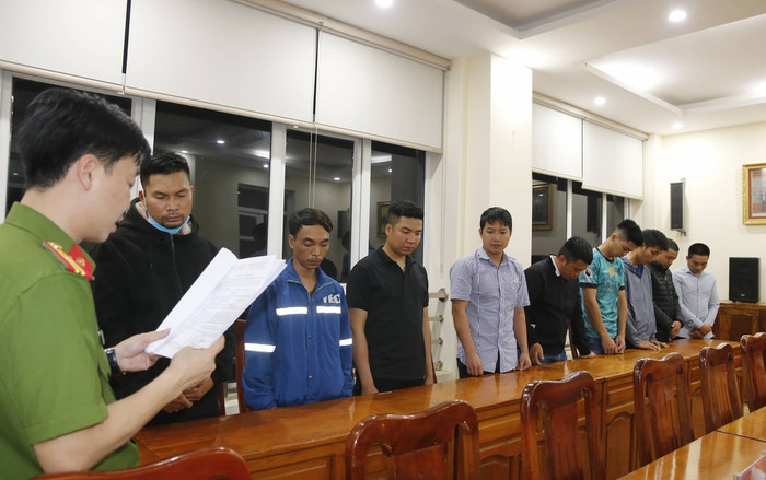 Vụ 'làm luật' cho xe quá tải trên cao tốc, bắt thêm 9 bị can là ca trưởng thu phí Ảnh 2