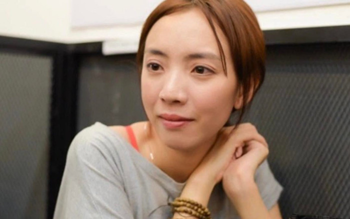 Thu Trang nghẹn ngào nói lời tiễn biệt mẹ lần cuối: 'Chị Bảy an yên nhé, mọi chuyện để con lo' Ảnh 2