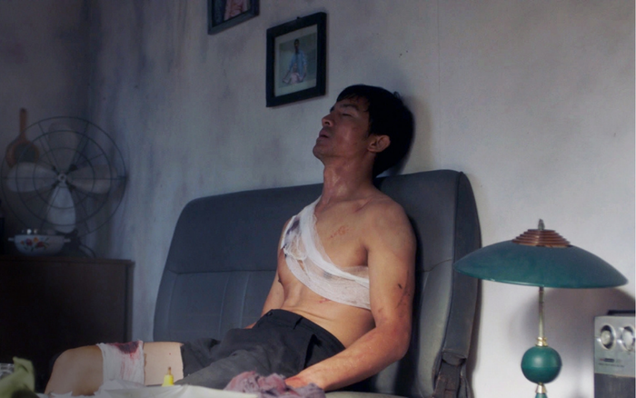 578: Phát Đạn Của Kẻ Điên: Cũng ra dáng phim hành động nhưng còn nhiều sạn, H'Hen Niê mờ nhạt Ảnh 16