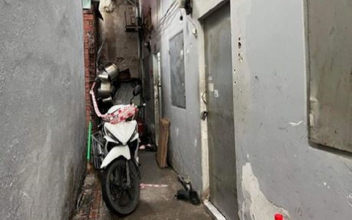 Điều tra vụ gia đình 3 người tử vong, 1 người nguy kịch trong phòng trọ Ảnh 2