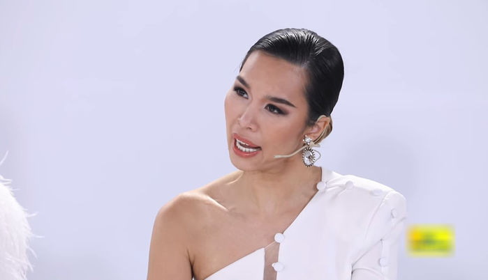 Hà Anh thẳng thắn nhận xét khả năng tiếng Anh của Hương Ly còn nhiều hạn chế.