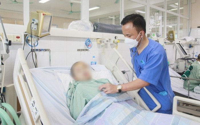 Bé 13 tuổi bị xuất huyết não được cứu sống ngoạn mục Ảnh 2