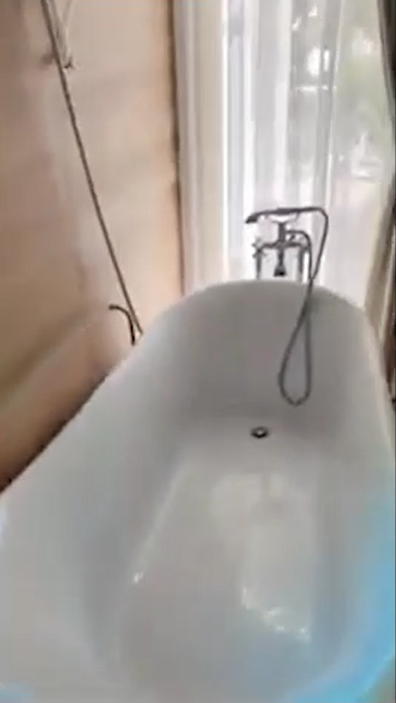 Cận cảnh nơi ở của Hoa hậu Phương Lê sau ly hôn: Từ biệt thự 1.200 m2 đến căn phòng nhỏ vỏn vẹn 50 m2 Ảnh 7