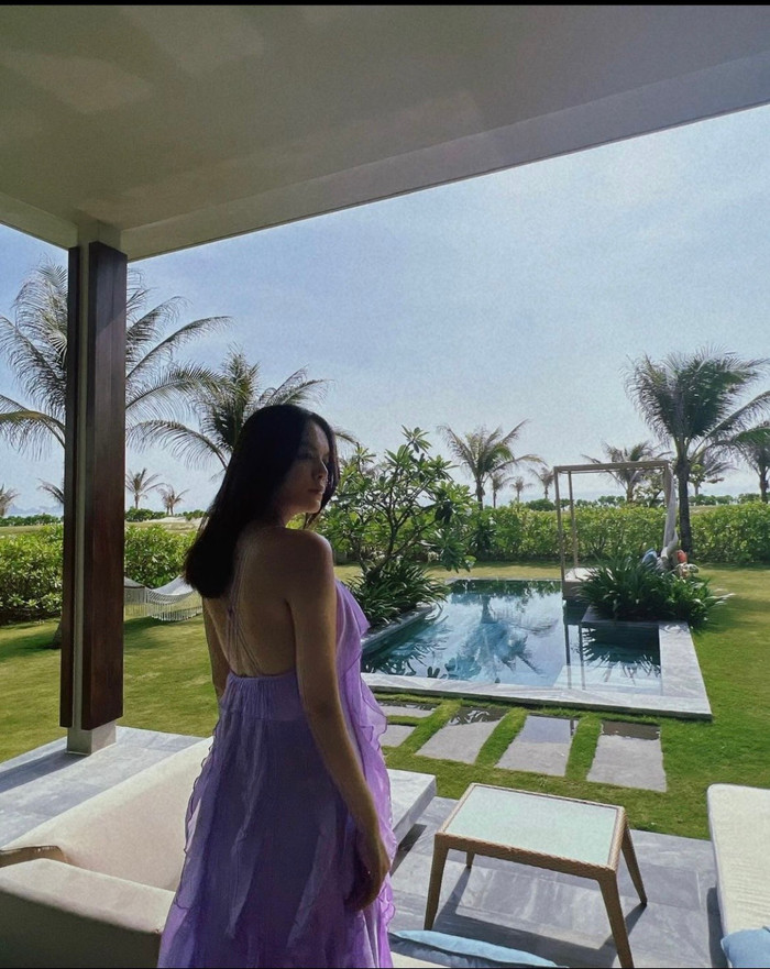 Gần đây, giọng ca Tất Cả Sẽ Thay Em luôn diện những trang phục rộng để che đi phần bụng khiến khán giả đặt ra nhiều nghi vấn.