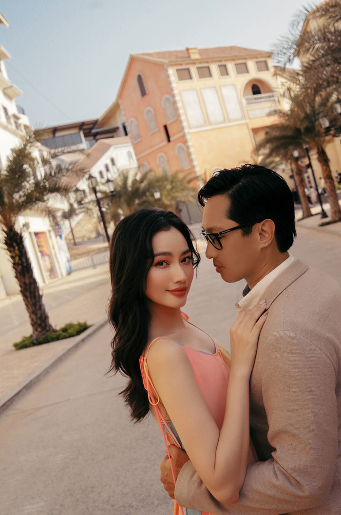 Một hoa hậu Vbiz xuất hiện tại Cannes 2022 nhưng không 'tay bắt mặt mừng' Lý Nhã Kỳ trên thảm đỏ Ảnh 8