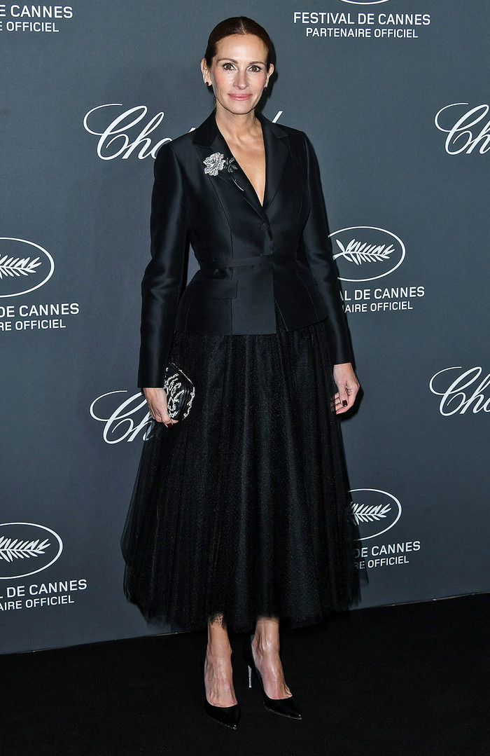 Thảm đỏ LHP Cannes: Váy áo đã bớt bồng bềnh nhưng vẫn còn cuộc 'so kè' kim cương Ảnh 9