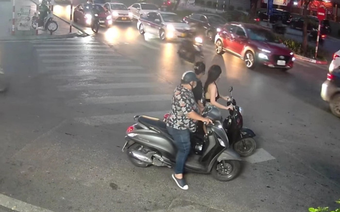 Công an điều tra vụ cô gái ăn mặc mát mẻ bị sàm sỡ giữa phố Hà Nội Ảnh 2
