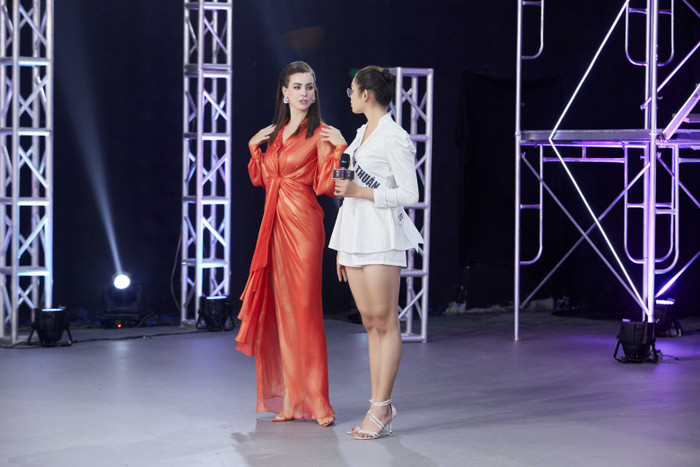 Thảo Nhi Lê vượt mặt Hoàng Yến ở thử thách tiếng Anh: Màn đấu gây cấn của hai chiến binh nhai mic bất bại Ảnh 10