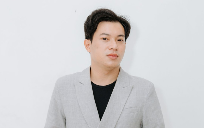 Thành Nhân x Chân Ái: Tôi làm chủ sân khấu được nhưng tìm một người làm chủ cuộc đời mình rất khó' Ảnh 2