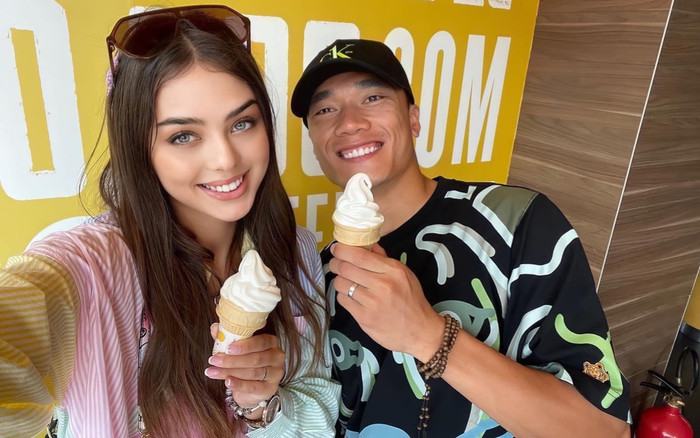 Hành trình 'về chung một nhà' của thủ môn quốc dân Bùi Tiến Dũng và bạn gái Tây Ảnh 2