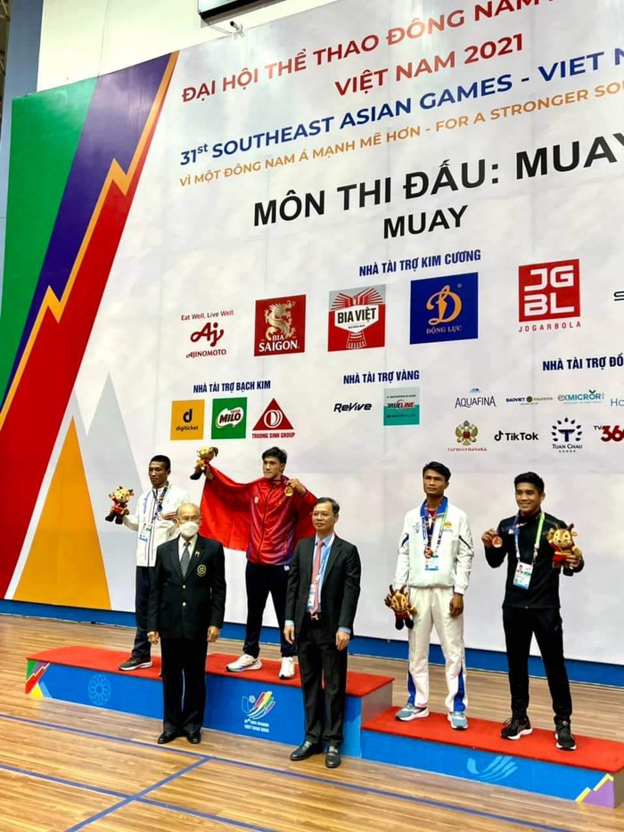 Duy Nhất xuất sắc thắng võ sĩ Thái Lan: Từ nhường đai The Champions đến HCV SEA Games 31 Ảnh 1