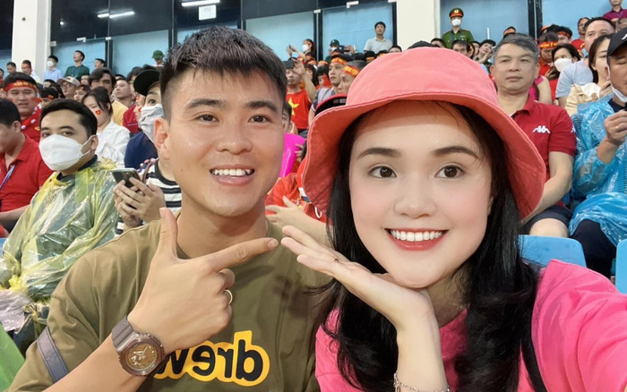 Ái nữ cựu Chủ tịch CLB Sài Gòn 'tiếp lửa' U23 Việt Nam trong trận chung kết tại SEA Games 31 Ảnh 2