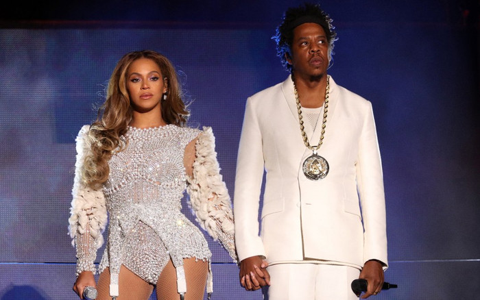 Loạt ca sĩ đình đám kiếm bộn tiền nhờ chạy show hát đám cưới Ảnh 2