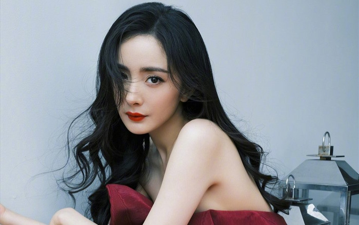 Một sao nữ bắt chước hành động này của Dương Mịch nhưng bị khán giả chê cười Ảnh 2