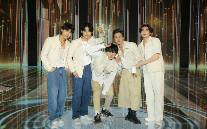 Cùng hát lên nào: Uni5 hát live cực đỉnh khi diễn tập, không hổ danh Á quân The Heroes Ảnh 2