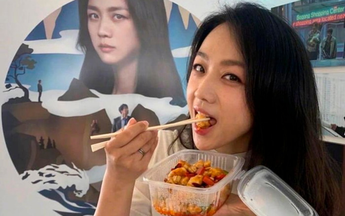 Bức ảnh được Thang Duy chia sẻ tại LHP Cannes 2022.