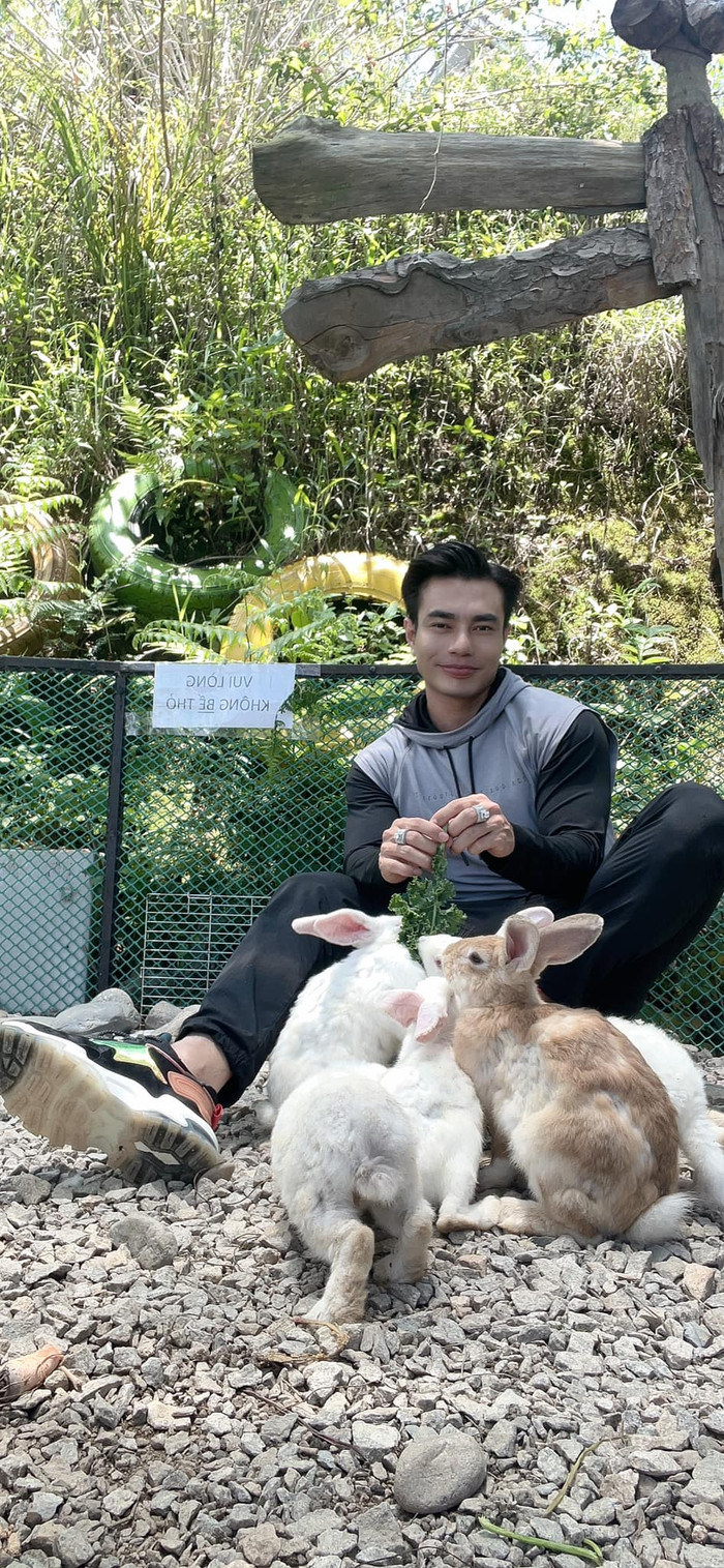 Lê Dương Bảo Lâm lộ ảnh ngày càng gầy gò và hốc hác, dân mạng nghi giảm cân quá đà Ảnh 10