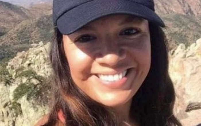 Nữ giáo viên 'anh hùng' xả thân che chắn cho các học sinh trong vụ xả súng ở trường tiểu học Mỹ Ảnh 2