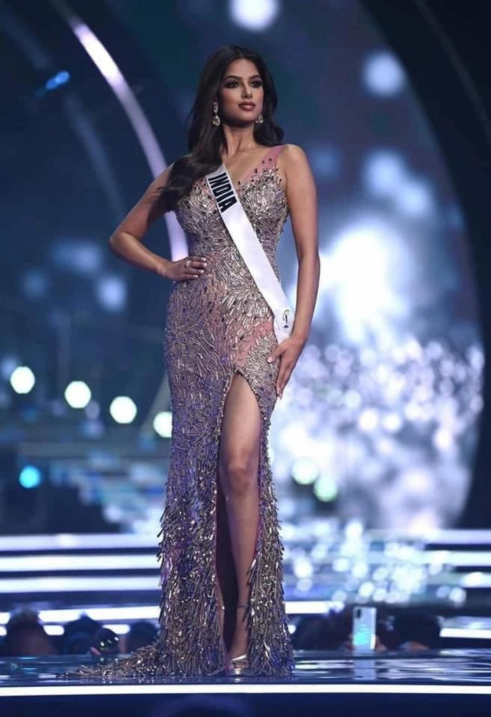 Harnaaz Sandhu từng sở hữu thân hình thon thả, mảnh mai đầy quyến rũ.