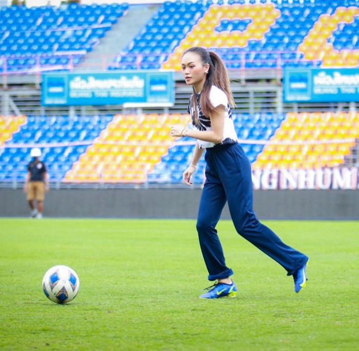Cô yêu thích thể thao và cũng là một VĐV.