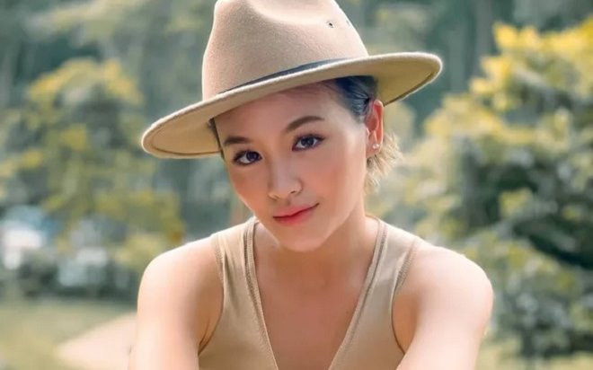 Học vấn cực 'đỉnh' của thiên kim tiểu thư nhà trưởng đoàn bóng đá Thái Lan Madam Pang Ảnh 2