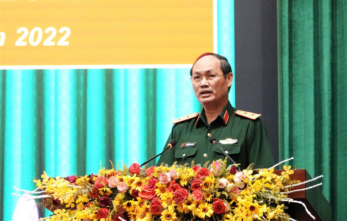 Trung tướng Nguyễn Văn Nam, Bộ Tư Lệnh TP.HCM, Phó chủ tịch Thường trực Hội đồng nghĩa vụ quân sự TP.HCM phát biểu tại hội nghị.