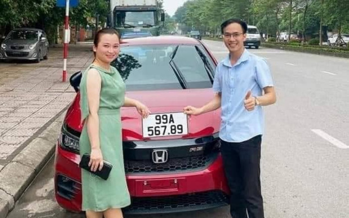 Vừa mua ô tô, người phụ nữ may mắn bấm trúng biển số 567.89 Ảnh 2
