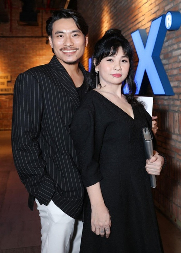 Hậu 'đường ai nấy đi' cùng Kiều Minh Tuấn, Cát Phượng để lộ gương mặt u sầu hát vọng cổ Ảnh 7